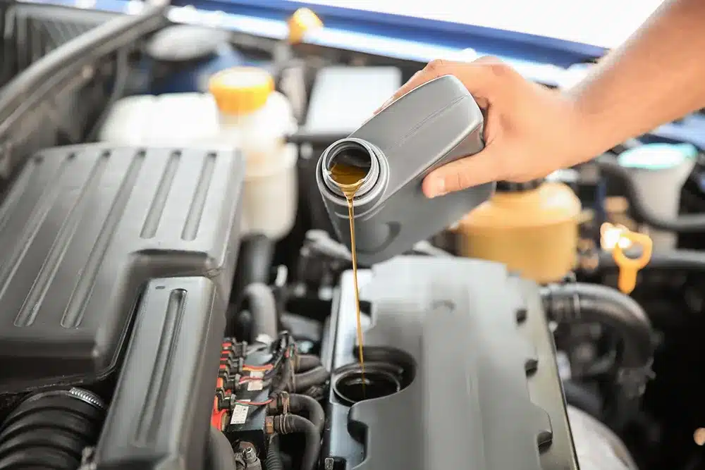 The Essential Guide to Vehicle Oil & Oil Change Intervals: Maintaining Optimal Performance